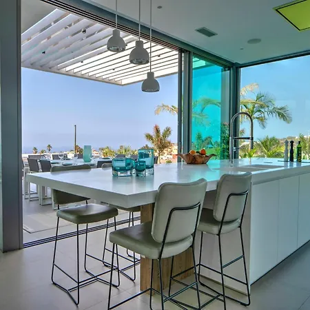 Villa Christal Pool & Sea View Villa *